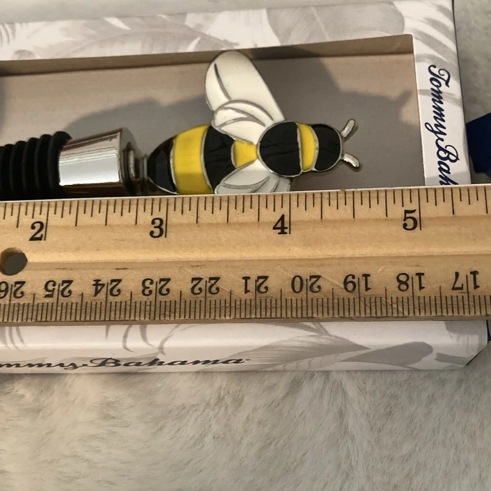 Tommy Bahama Bumblebee Wine Bottle Stopper